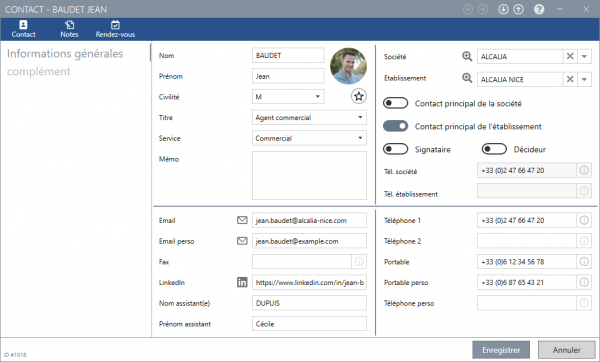 ReflexClient CRM - Fiche contact - Un exemple de fiche contact avec intégration LinkedIn